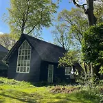 Unique Atelier In *